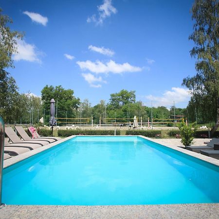 Mohacsi Wellness Vendeghaz Es Lovasklub Hotel Buitenkant foto