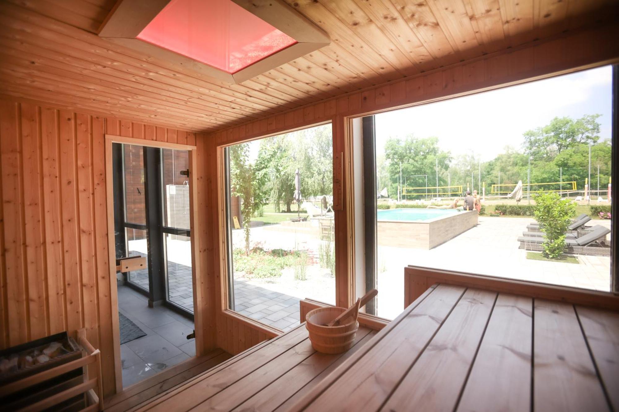 Mohacsi Wellness Vendeghaz Es Lovasklub Hotel Buitenkant foto
