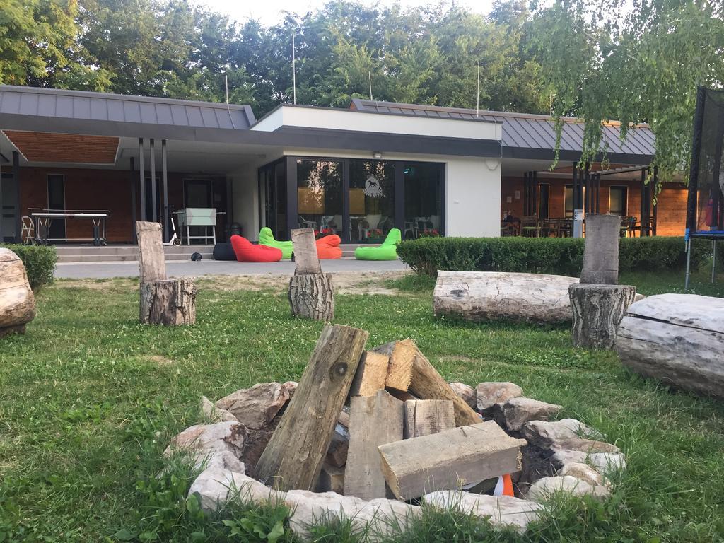 Mohacsi Wellness Vendeghaz Es Lovasklub Hotel Buitenkant foto