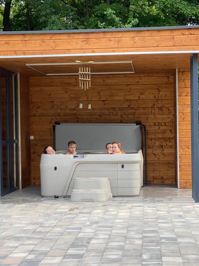Mohacsi Wellness Vendeghaz Es Lovasklub Hotel Buitenkant foto